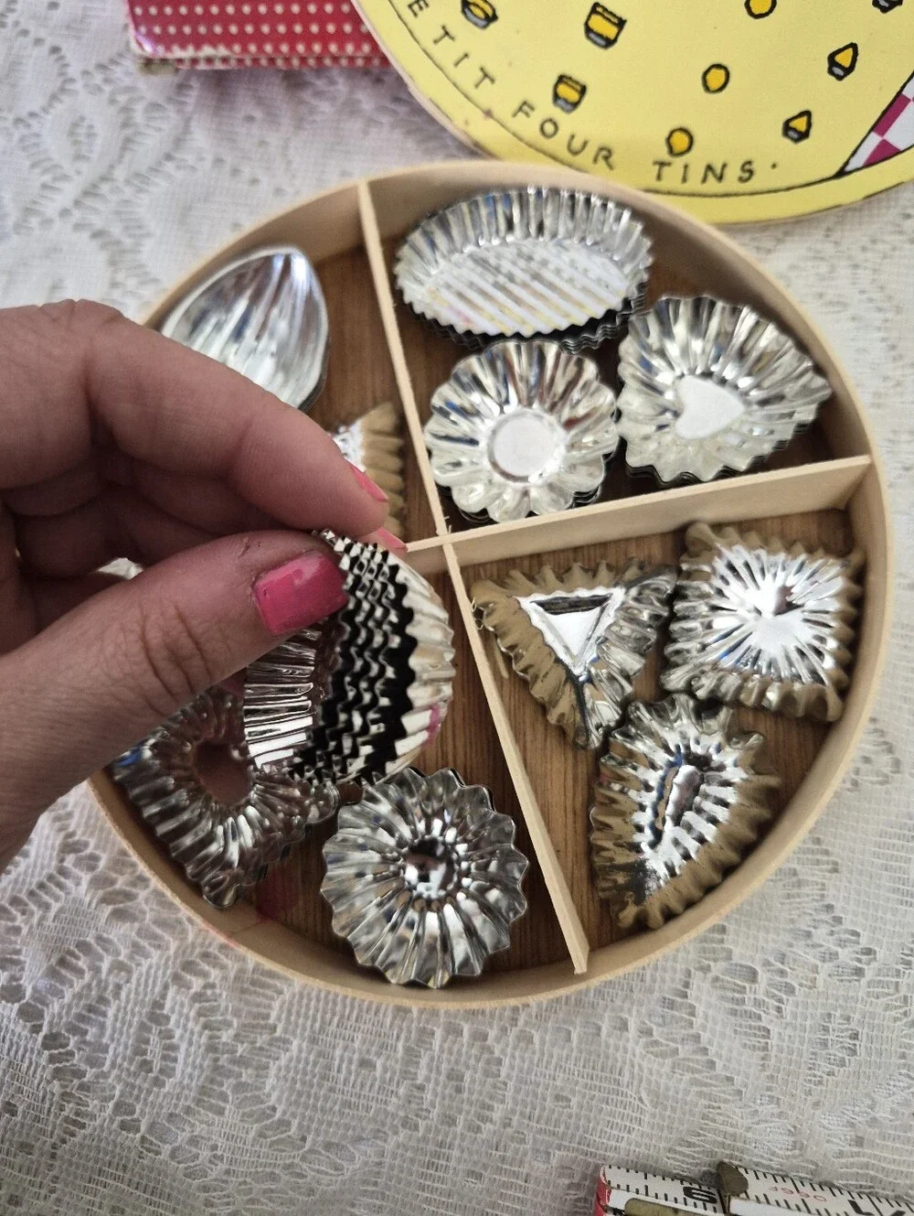 Lillian Vernon Pastry Molds